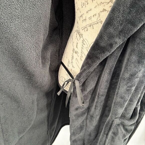 Victoria’s Secret Plush Robe With Tie Belt Black Size XL - Picture 9 of 11